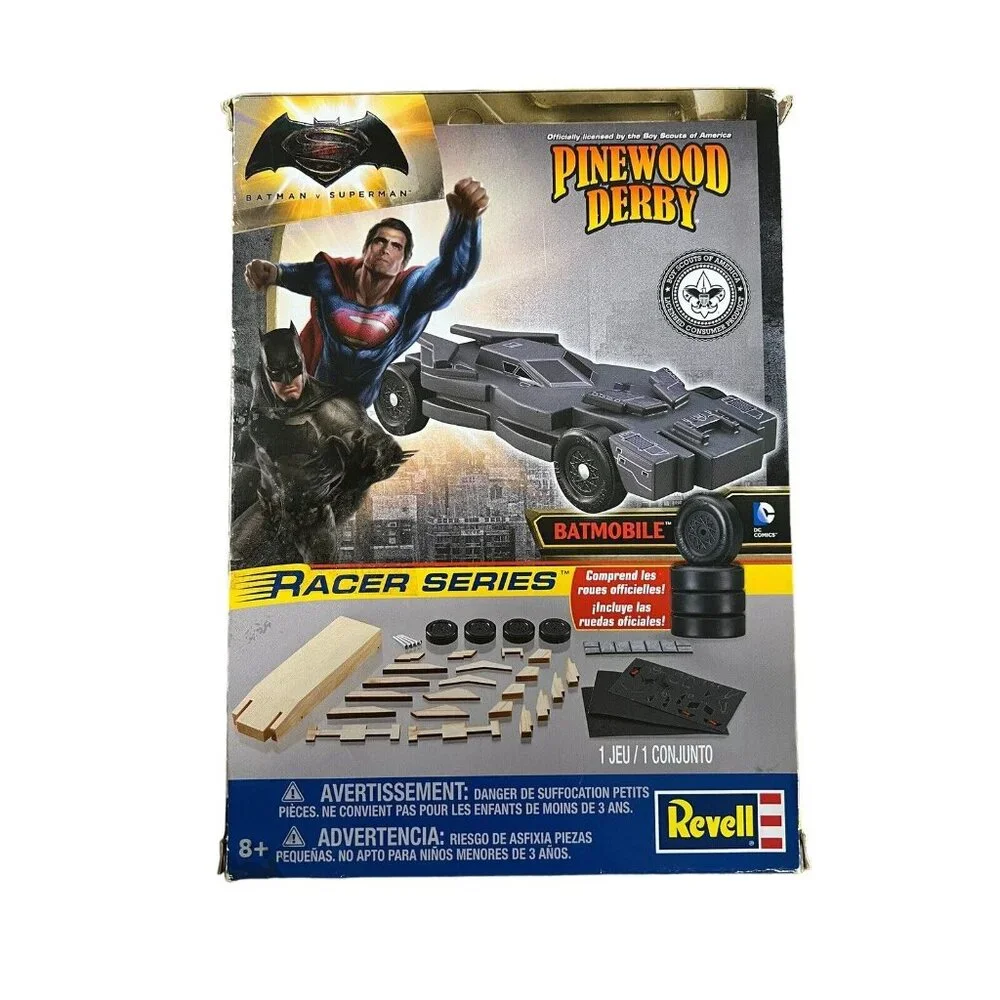 Revell Batman v Superman: BATMOBILE Pinewood Derby‎ Racer Series, Complete